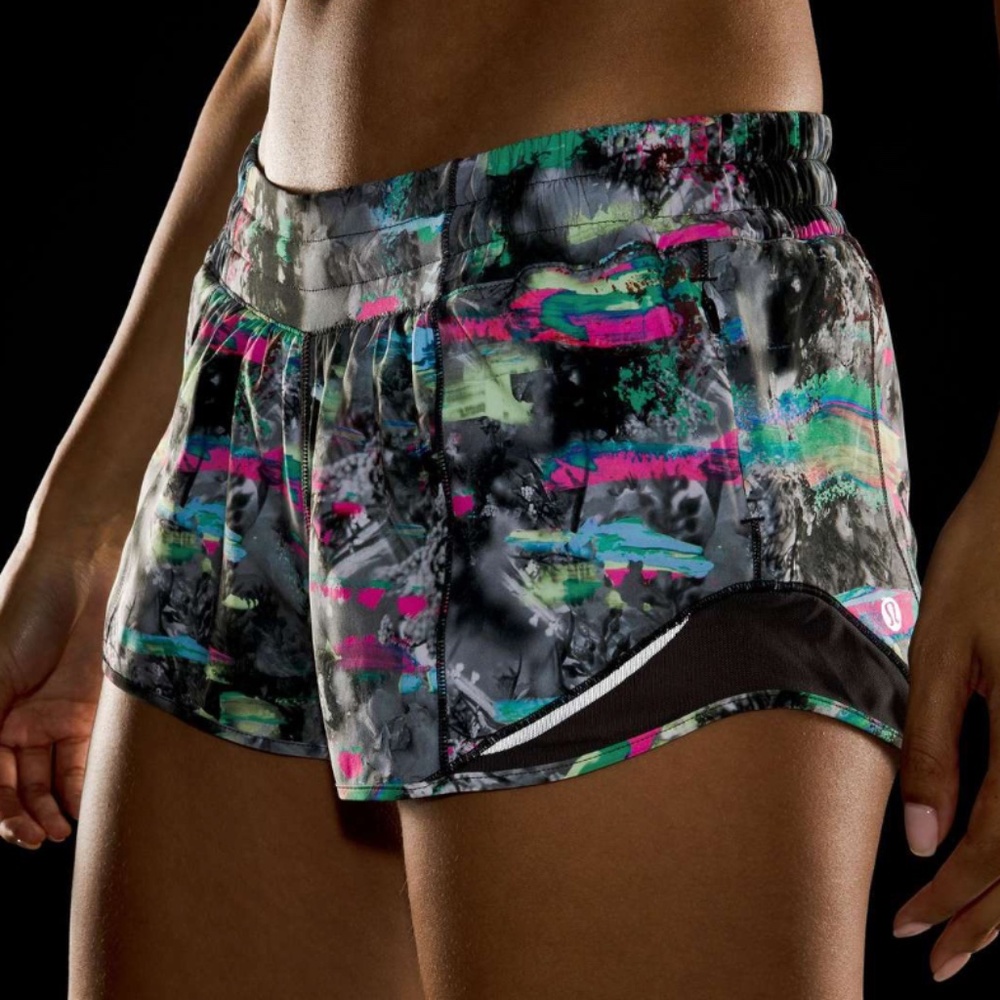 Lululemon Hotty Hot Short II *2.5" - Paint Drift Multi / Graphite Grey